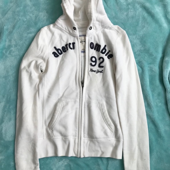 Abercrombie and Fitch sweater. - Picture 3 of 3